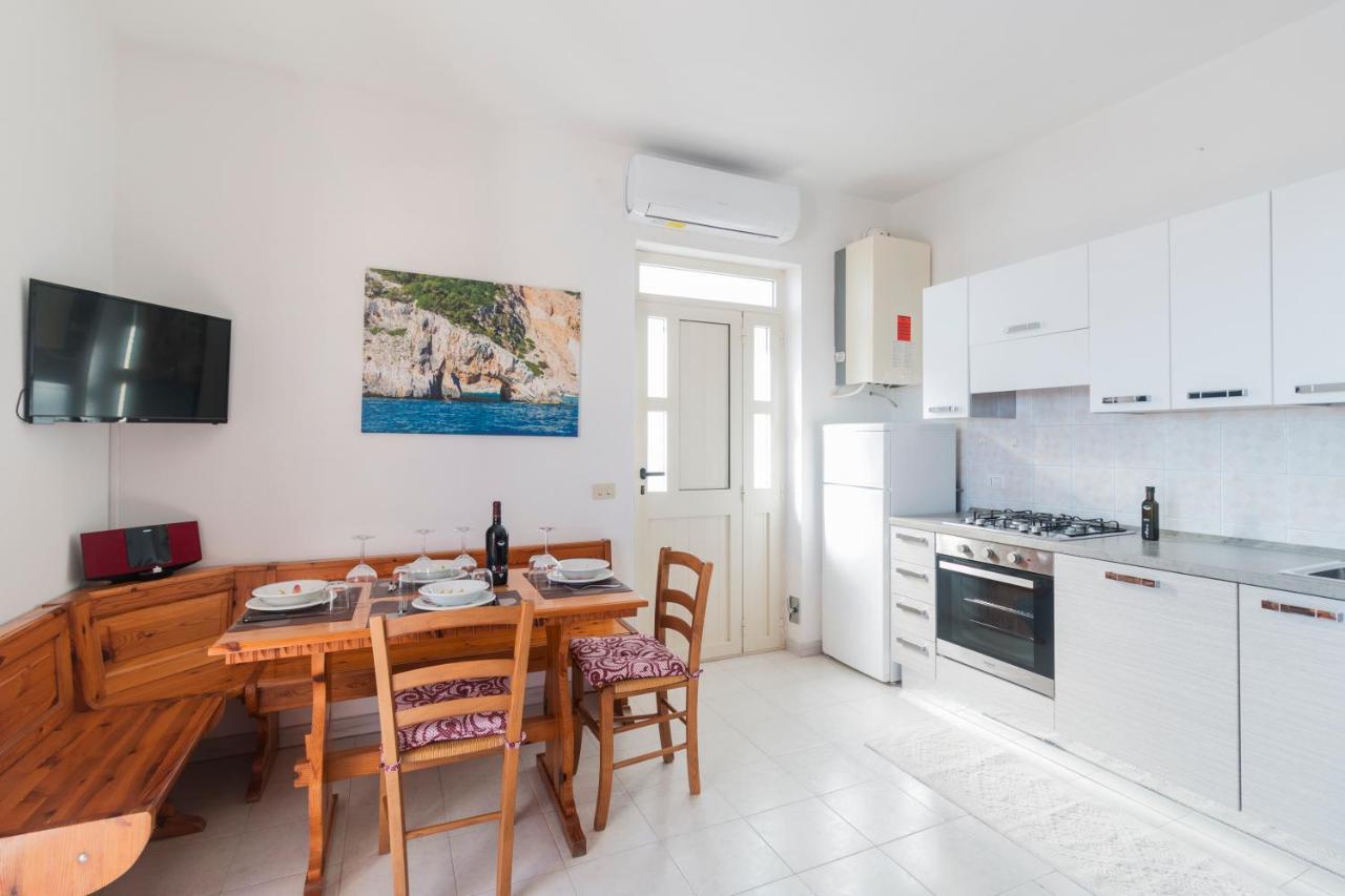 קאלה גונונה Suite Apartment La Punta מראה חיצוני תמונה