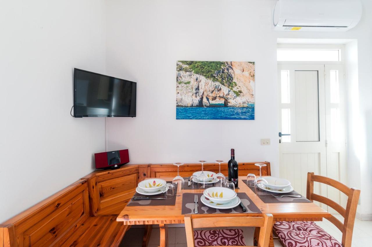 קאלה גונונה Suite Apartment La Punta מראה חיצוני תמונה